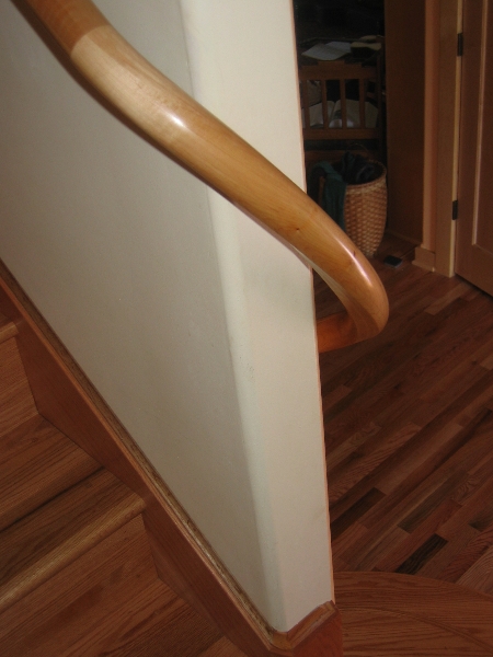Curved handrail